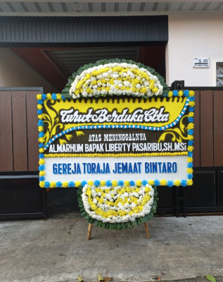 Papan Bunga Duka di Kepulauan Mentawai